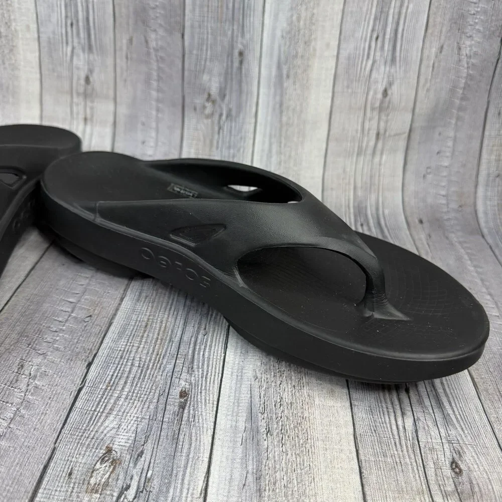 OOFOS OOriginal Flip Flop Men’s 8/ Women 10 Sandals Comfort Recovery Shoes Black